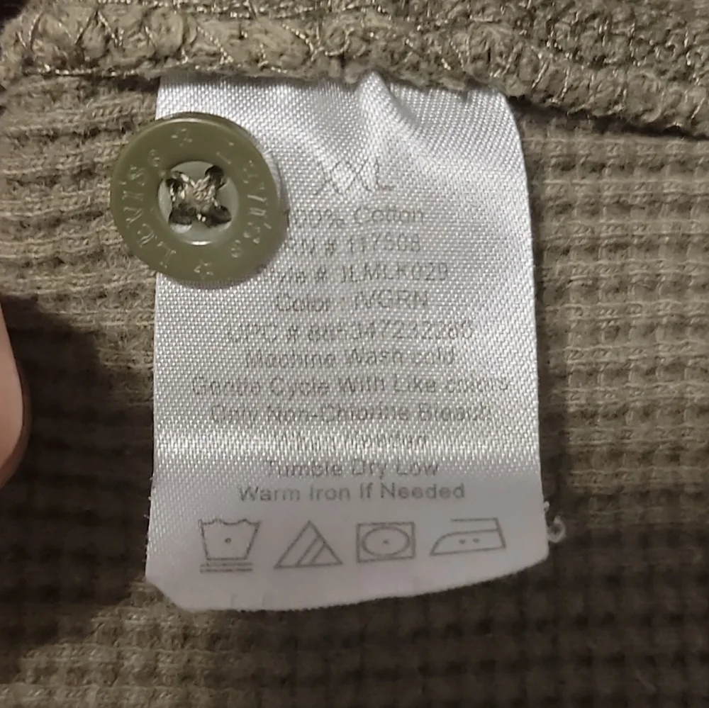 Levi’s size XXL men's long sleeve green shirt quater button down shirt